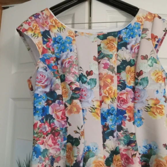 XL patchwork floral dress - Picture 2 of 2